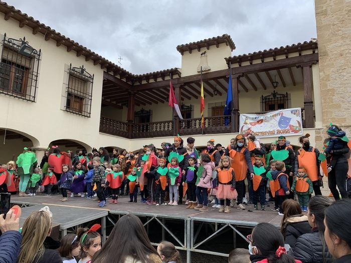 Continúa el Carnaval en Mota del Cuervo con el entierro de la sardina y su desfile infantil