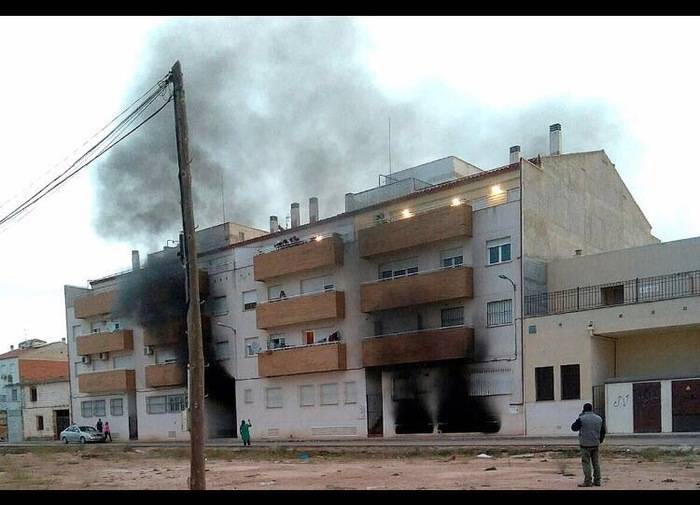 Veinticinco personas son atendidas por inhalar humo en un incendio en Quintanar del Rey