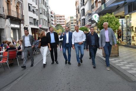 Ábalos se compromete a trabajar en mejorar precios para la conexión del AVE Cuenca-Valencia