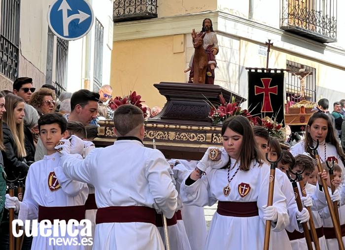 En imagen la hermandades de Jesús entrando en Jerusalén con La Borriquilla