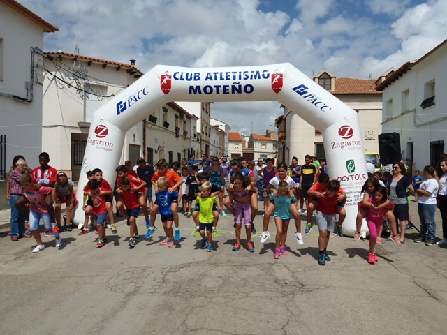 Alberto Calero aclamado en Mota del Cuervo en las competiciones de atletismo más longevas de la localidad