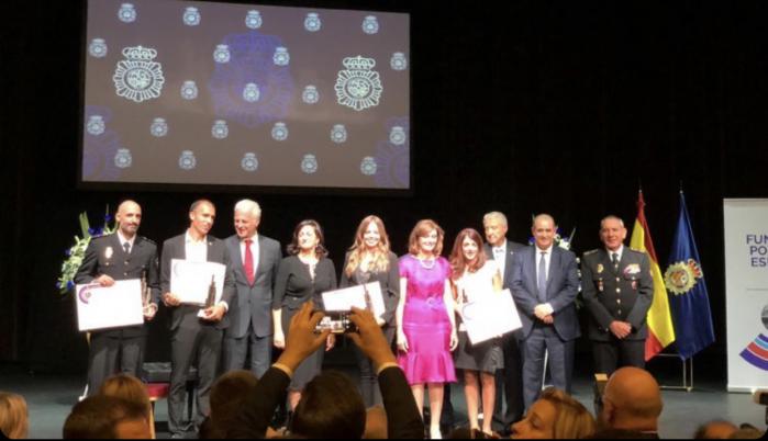 Lorena Mayordomo, de Onda Cero Cuenca, Premio de la Policía Nacional en radio