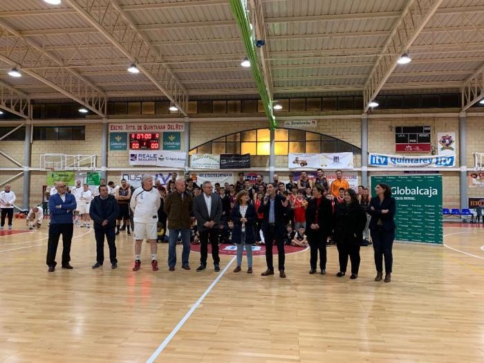 El pabellón Ángel Lancho de Quintanar del Rey se reinauguró con un partido benéfico entre las Leyendas del Real Madrid y el Basket Globalcaja