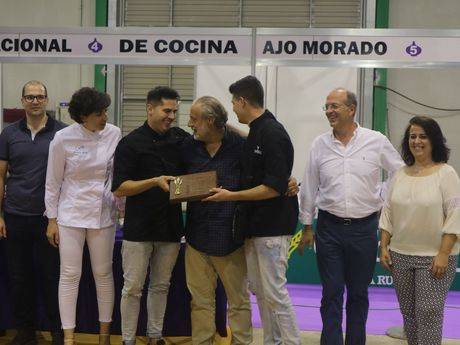 Javier Ramos Ortiz de Sagunto gana el IX Concurso Nacional de Cocina Ajo Morado de Las Pedroñeras