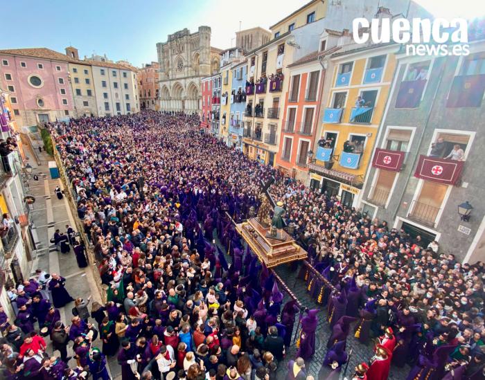 La Plaza Mayor vibra con el rugido de Las Turbas cinco años después 