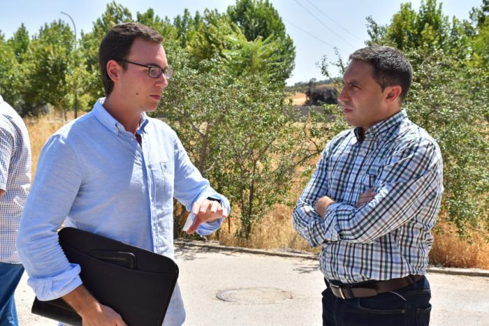 Martínez Chana se interesa por la biorefinería de insectos que la empresa InsectEAT va a poner en la localidad de Cañaveras