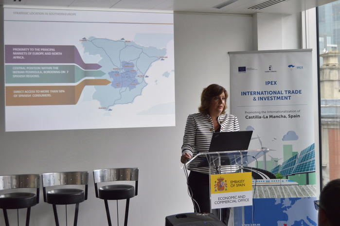 Patricia Franco presenta en el mercado británico a Castilla-La Mancha como destino ‘prime’ de inversión y los 45 proyectos de capital extranjero instalados en la región