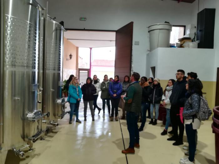 Estudiantes de la UCLM visitan empresas de La Manchuela con Adiman, para conocer proyectos de desarrollo rural