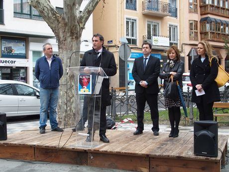 Mariscal ha destacado el esfuerzo del Ayuntamiento para fomentar la lectura a través de sus bibliotecas municipales