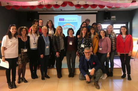 El Gobierno regional destaca al CEIP Isaac Albéniz como referente dentro del proyecto Erasmus + ´Building Bridges with Music´