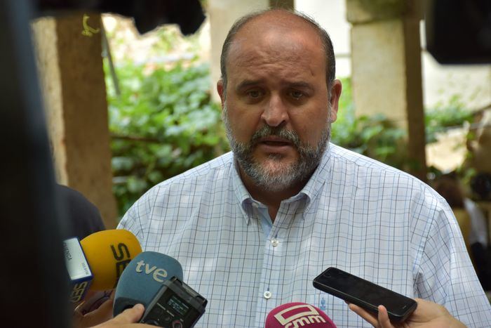 Martínez Guijarro insta a Mariscal a reflexionar sobre sus constantes enfrentamientos porque “todo el mundo no puede estar equivocado”