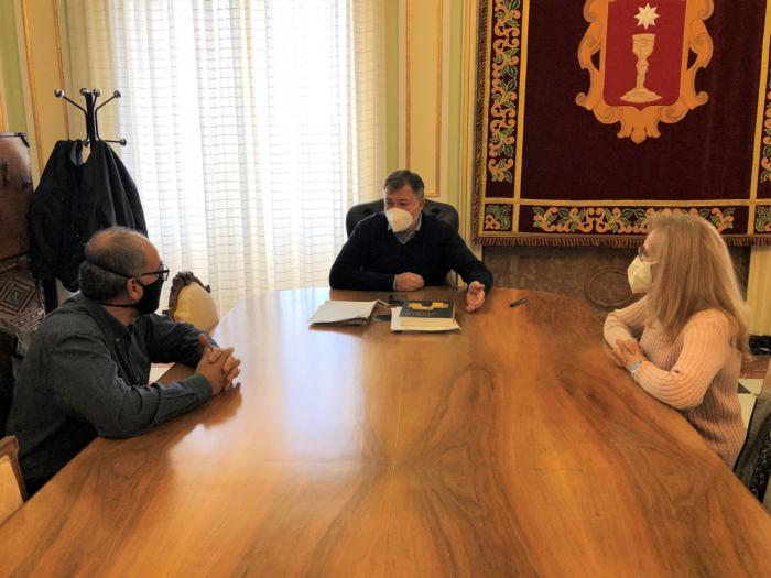 Dolz da la bienvenida al nuevo presidente de la JOC, Miguel Bueno