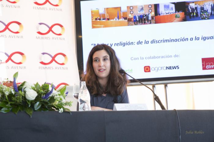 ​La escritora alcarreña ​ María Lara, ​ elegida como ​experta en Cristianismo ​ para la tribuna de debate sobre la religión en el mundo hoy, organizada por la Embajada de Francia y Mujeres Avenir