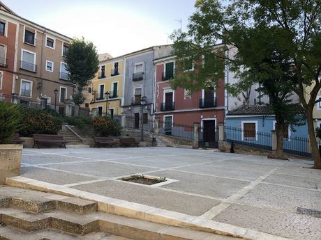 Comienzan la obra de acondicionamiento del cerramiento y vegetación del Jardinillo de El Salvador