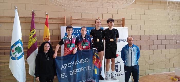 Pódiums de Jimena Alonso y Mateo Higueras en individual y dobles sub17 del Torneo TOP TTR