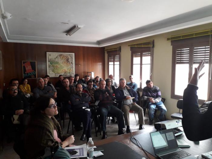Delegados de UGT Cuenca negociarán con las patronales la instalación de contenedores de reciclaje en todos los centros de trabajo