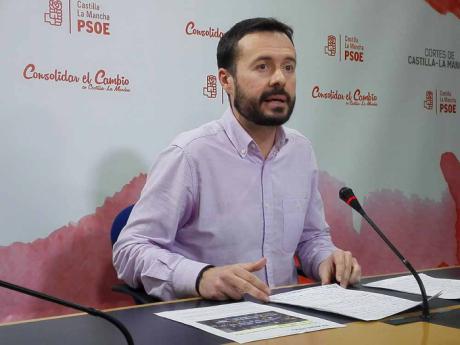 El PSOE lamenta "maltrato" de Rajoy y Cospedal al recurrir la ley antifracking