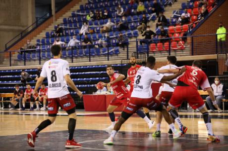 La derrota en León aleja al Incarlopsa Cuenca del sueño de volver a jugar en Europa (38-31)