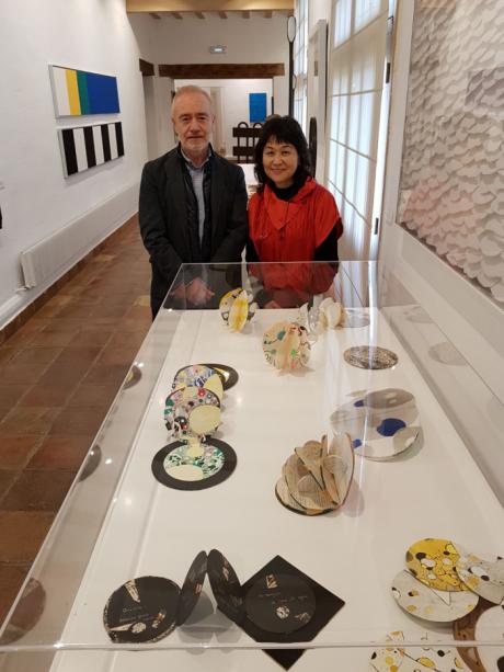 La versatilidad artística de Keiko Mataki, al descubierto en la Fundación Antonio Pérez con su exposición ‘Latido de páginas’