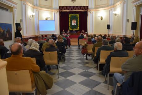 La historia de Alarcón y el recorrido emocional por Cuenca de Julio Magdalena marcan el ecuador de la Semana de Libros en Otoño