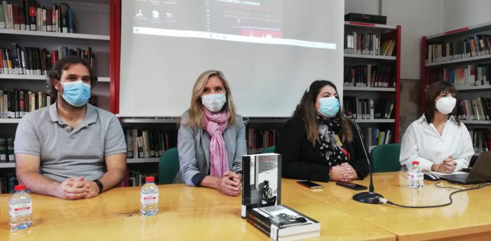 Marta Robles habla sobre prostitución, trata de blancas y racismo en su encuentro con lectoras en Mota del Cuervo