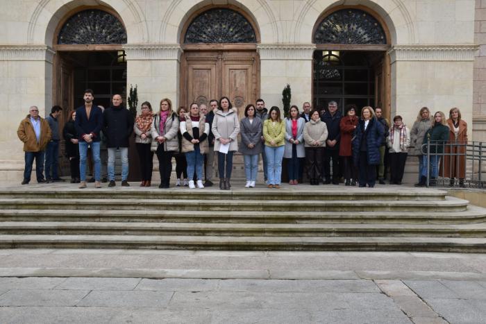 La Diputación de Cuenca ha guardado un minuto de silencio en recuerdo de las víctimas del 11M en su vigésimo aniversario