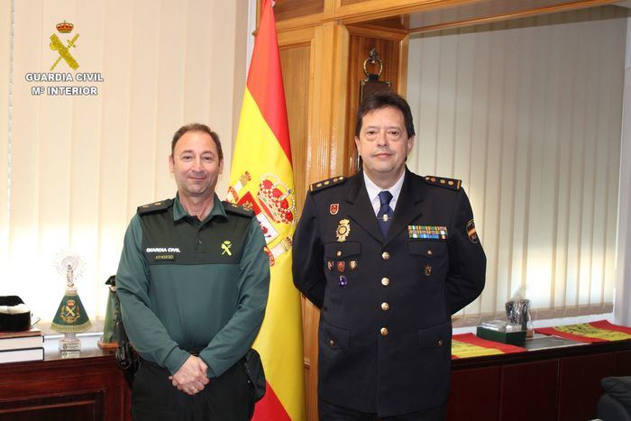 La Comandancia de la Guardia Civil de Cuenca recibe al nuevo Comisario de la Policía Nacional en Cuenca