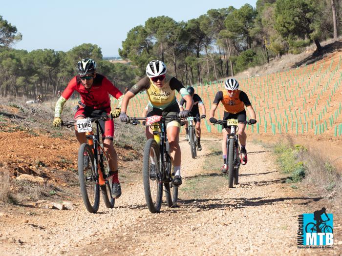 Agustín Fernández y Paula Plaza reconquistan la XIV Marcha BTT San Marcos en Quintanar del Rey