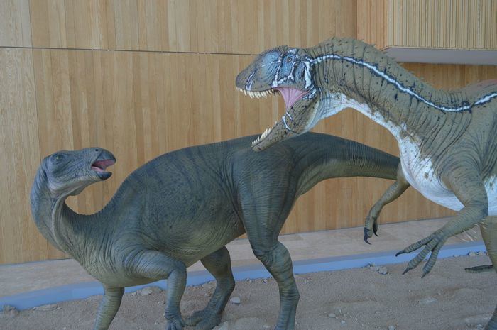 El Museo de Paleontología inaugura un nuevo curso escolar con una conferencia sobre Dinosaurios