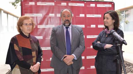 La viróloga Margarita del Val reclama en la UCLM un mayor apoyo de los ciudadanos a la investigación