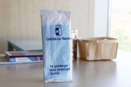 Un total de 835.146 ciudadanos han retirado su paquete de tres mascarillas del programa del Gobierno de Castilla-La Mancha ‘Te protege, nos protege, úsala’