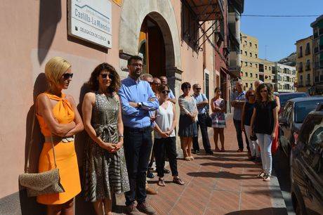 Minuto de silencio en la Delegación Provincial de la Junta en Cuenca en recuerdo de las víctimas de Barcelona