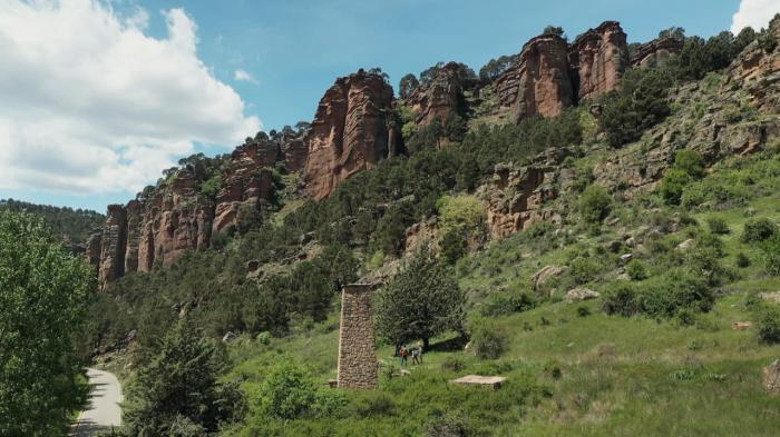 'Parque Natural del Alto Tajo, la Guadalajara más salvaje', en '80 cm'