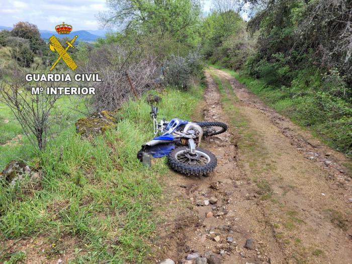 La Guardia Civil localiza con vida a un motorista desaparecido tras haber sufrido un accidente en El Real de San Vicente