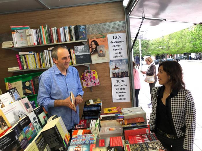Luz Moya apuesta por conservar y promocionar la Feria del Libro “Cuenca Lee”