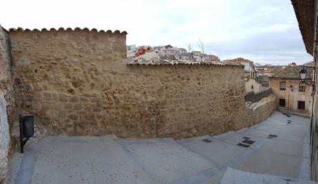 Finalizada la obra de intervención en los lienzos de la muralla medieval en la calle Santa Lucía