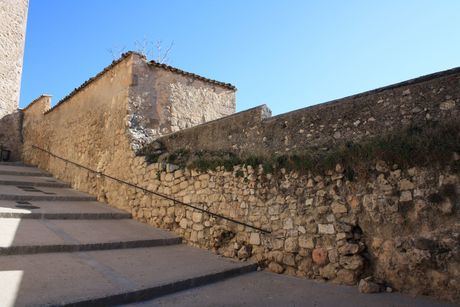 Adjudicada la obra de intervención en los lienzos de la muralla medieval en la calle Santa Lucía