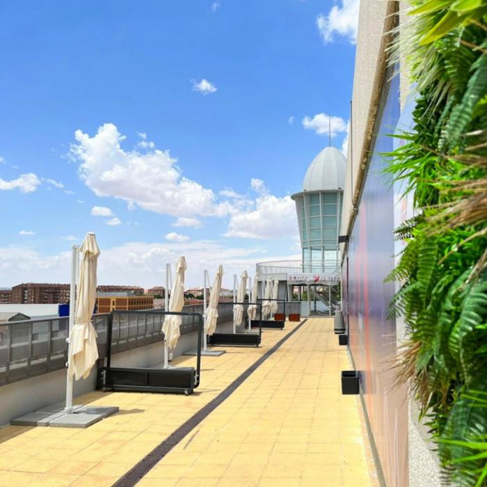 El Mirador inaugura hoy su terraza de restauración