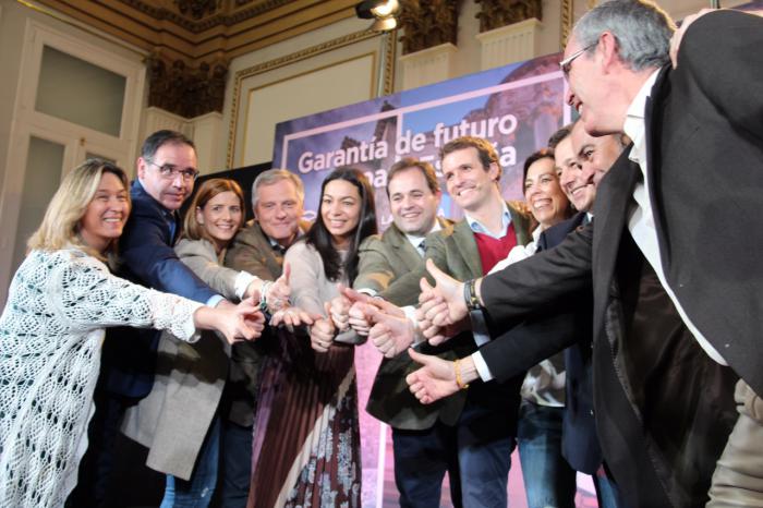 Casado cree que el PP tiene en Castilla-La Mancha un 'equipazo' para ganar las elecciones