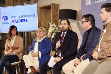 Núñez anuncia en Tarancón un código ético que sancionará las faltas de respeto a los mayores