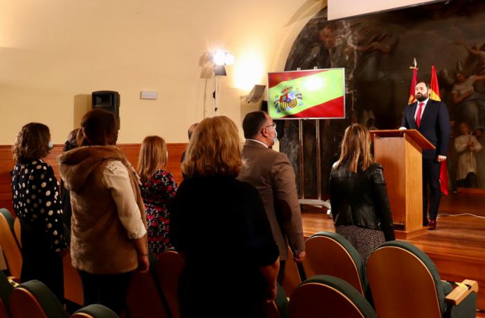 Núñez apuesta por defender los consensos reflejados en la Constitución frente a los que quieren acabar con este espacio de convivencia