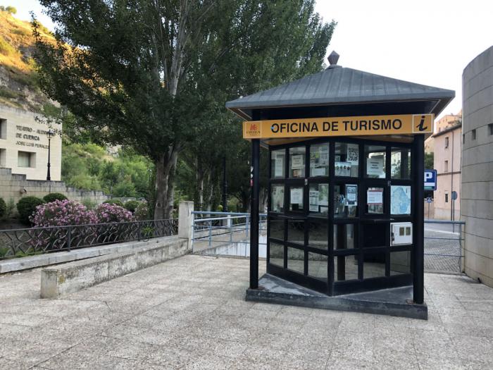 Oficina municipal de turismo junto al Teatro Auditorio