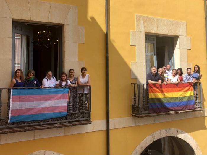 El Ayuntamiento se une a la conmemoración del Día Internacional del Orgullo LGTBI
