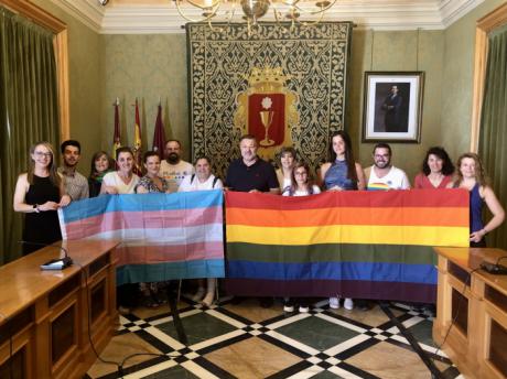 El Ayuntamiento se une a la conmemoración del Día Internacional del Orgullo LGTBI