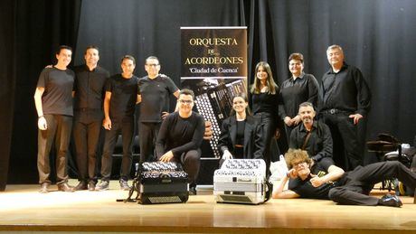 La Orquesta de Acordeones “Ciudad de Cuenca” nace para recuperar y mantener la tradicio&#769;n de este instrumento en la provincia