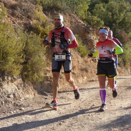 Chrystian Gómez y María Jesús Algarra se imponen en Santa Cruz de Moya en la III Marcha de Trail de Fuentes del Turia