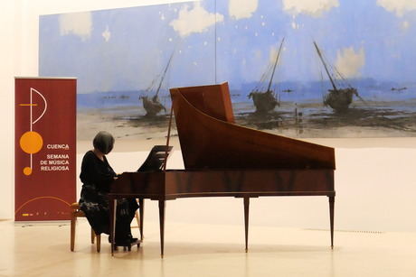 La Fundación Antonio Pérez acoge el concierto de la pianofortista Yasuko Uyama dentro de la Semana de Música Religiosa