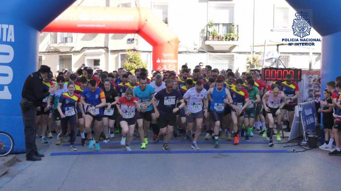 La Carrera Solidaria Ruta 091 de la Policía Nacional contó con más de 600 personas inscritas