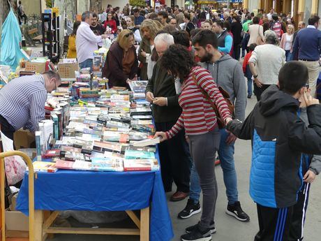 La Asociación de Libreros celebra este domingo el Día del Libro con venta en la calle y distintas actividades