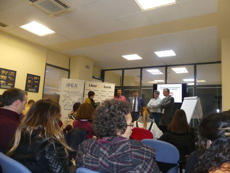 Unos cincuenta empresarios asisten a la jornada de CEOE CEPYME sobre Youtube y exportación